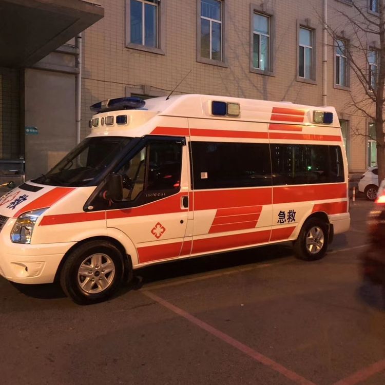 武宣夜间租赁救护车护送病人转院：安全转运的 8 大核心注意事项